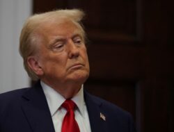 Trump menyampaikan ancaman tarif baru terhadap Uni Eropa dan China