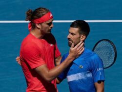 Novak Djokovic Mundur Akibat Cedera, Zverev Melaju ke Final Australian Open
