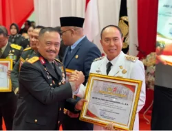 Upacara Hari Bhayangkara ke-79 di Sultra Berlangsung Khidmat Meski Diguyur Hujan