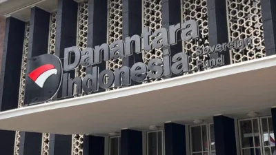 Siap-Siap! Danantara Akan Rombak Sektor BUMN dari Maskapai hingga Perbankan Syariah