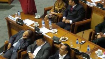 Lowongan Kerja Banyak, Tapi Rakyat Masih Nganggur! DPR: Jangan-jangan SDM Kita Tak Kompeten