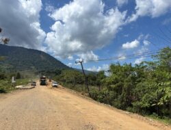 Sempat Ditutup Akibat Sengketa Material, Jembatan Darurat Sambadete Kini Beroperasi Kembali