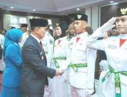 Pengukuhan Paskibraka Sultra 2025, Gubernur Andi Sampaikan Pesan Kebanggaan