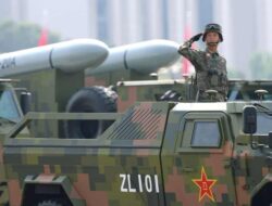 Xi Jinping Pamer Kekuatan Militer, Dunia Disebut Hadapi Persimpangan Damai atau Perang