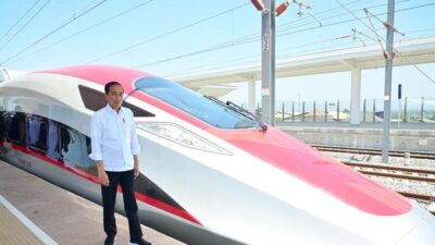 Jokowi Buka Suara Soal Utang Proyek Whoosh: “Subsidi Transportasi Itu Investasi, Bukan Kerugian”