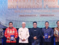 Sekda Sultra Hadiri Anugerah Keterbukaan Informasi Publik 2025, Dorong Budaya Pemerintahan Transparan
