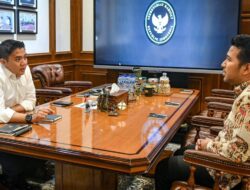 Seskab Teddy dan Wagub Emil Dardak Sinkronkan Agenda Infrastruktur dan Program Unggulan Presiden di Jawa Timur