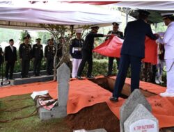 Upacara Pemakaman Try Sutrisno di Pimpinan Presiden Prabowo