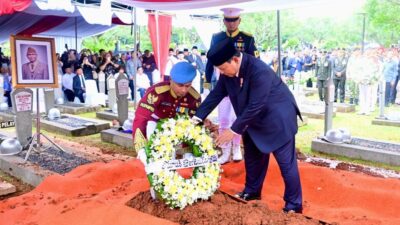 Pengabdian Panjang Almarhum Jenderal TNI (Purn.) Try Sutrisno untuk Bangsa dan Negara