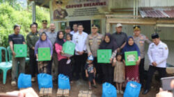 Kapolres Bakti Dampingi Kapolda Mardiyono Bedah Rumah Warga dan Tinjau Pos Operasi Ketupat