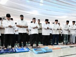 Presiden Prabowo Shalat Idul Fitri di Mesjid Darussalam Aceh Tamiang