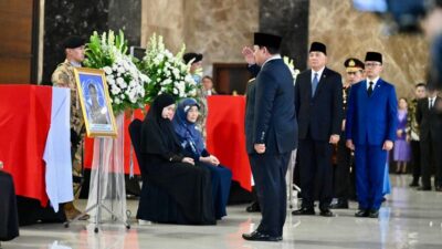 Presiden Prabowo Beri Penghormatan Terakhir untuk Tiga Prajurit TNI yang Gugur di Lebanon