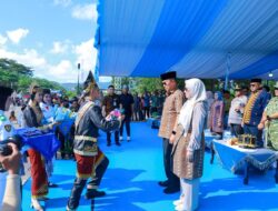 Gubernur Sultra Hadiri Pawai Budaya dan Lulo Massal dalam Rangka HUT ke-62