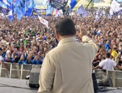 Hadiri Peringatan Hari Buruh Internasional, Prabowo Tegaskan Tak Akan Gentar Bela Rakyat