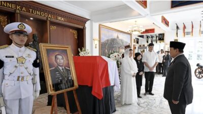 Presiden Prabowo Beri Penghormatan Terakhir kepada Almarhum Jenderal TNI (Purn) Ryamizard Ryacudu