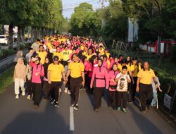 Hari Bhayangkara ke-80, Polres Bengkulu Utara Bangun Kedekatan dengan Masyarakat Melalui Jalan Sehat dan Lomba Kebersamaan